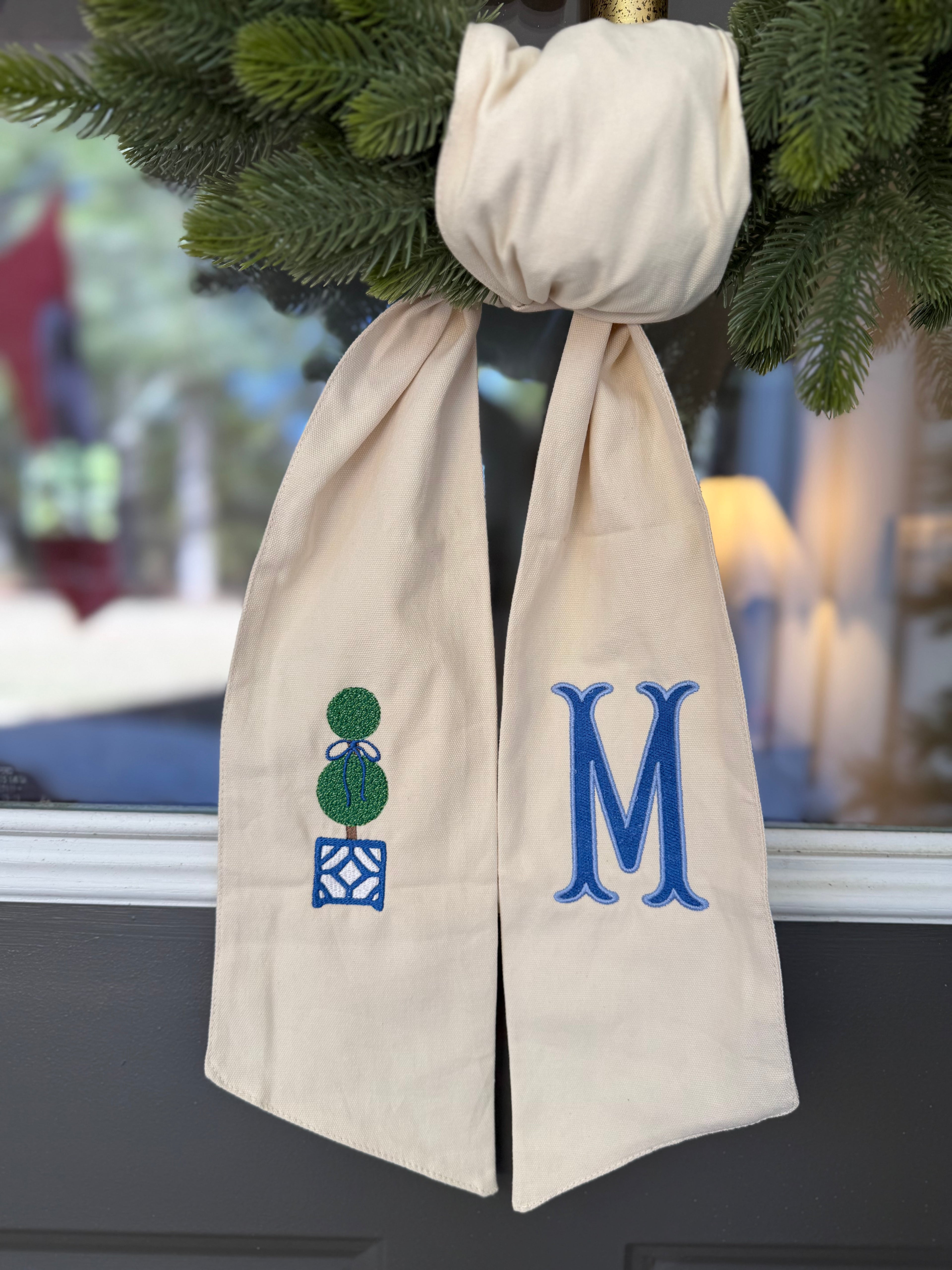 Boxwood Topiary Sash